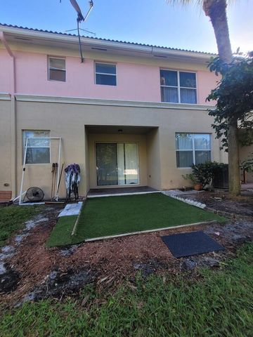 303 Seminole Palms Drive, Greenacres, FL 33463