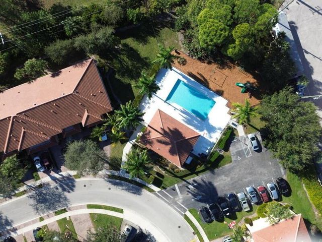 303 Seminole Palms Drive, Greenacres, FL 33463