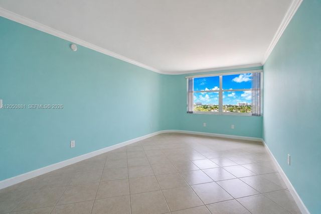 11930 N Bayshore Drive 909, North Miami, FL 33181