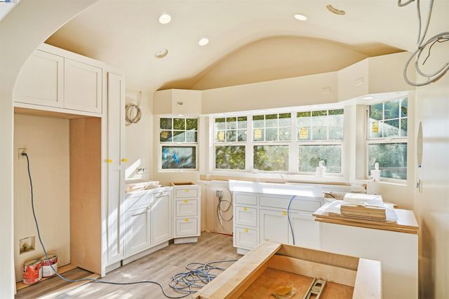 36215 Palomares Rd, Castro Valley, CA 94552