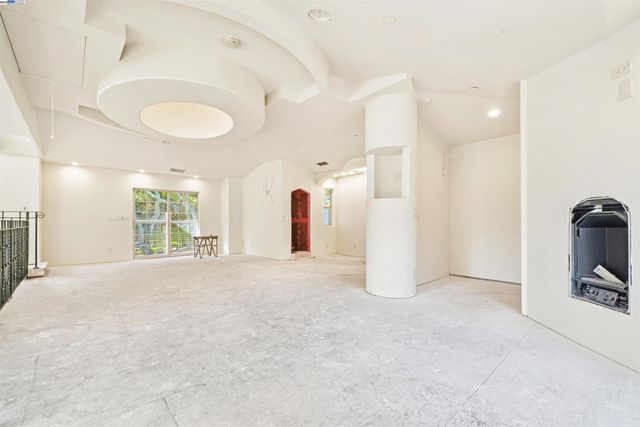 36215 Palomares Rd, Castro Valley, CA 94552