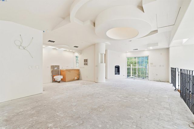 36215 Palomares Rd, Castro Valley, CA 94552