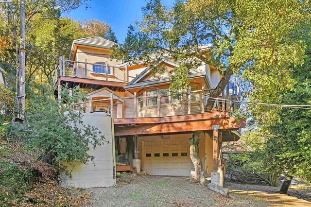 36215 Palomares Rd, Castro Valley, CA 94552