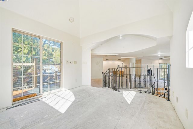 36215 Palomares Rd, Castro Valley, CA 94552