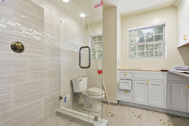 36215 Palomares Rd, Castro Valley, CA 94552