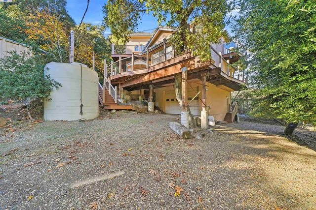 36215 Palomares Rd, Castro Valley, CA 94552