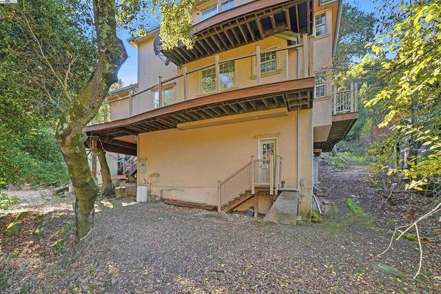 36215 Palomares Rd, Castro Valley, CA 94552