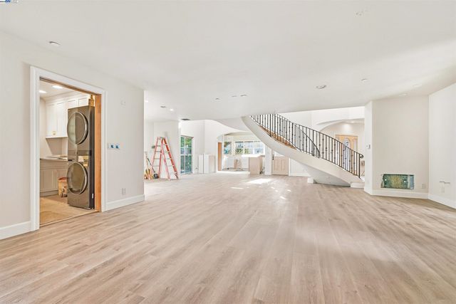 36215 Palomares Rd, Castro Valley, CA 94552