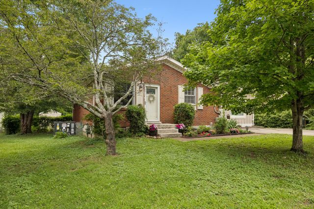 7010 Bonnavent Dr, Hermitage, TN 37076