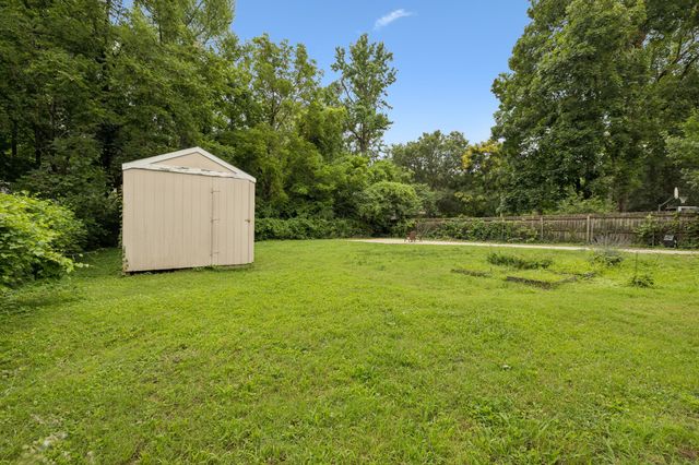 7010 Bonnavent Dr, Hermitage, TN 37076