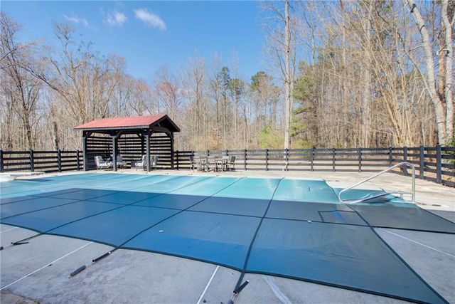 384 Minix Road, Sharpsburg, GA 30277