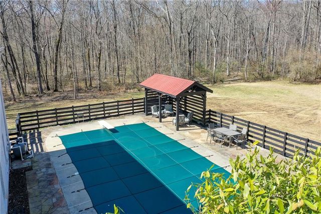 384 Minix Road, Sharpsburg, GA 30277