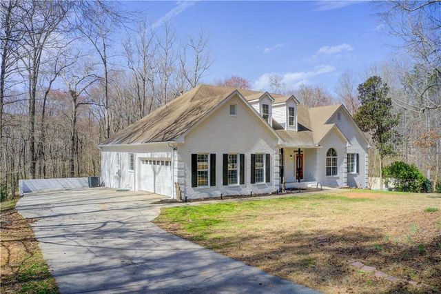 384 Minix Road, Sharpsburg, GA 30277