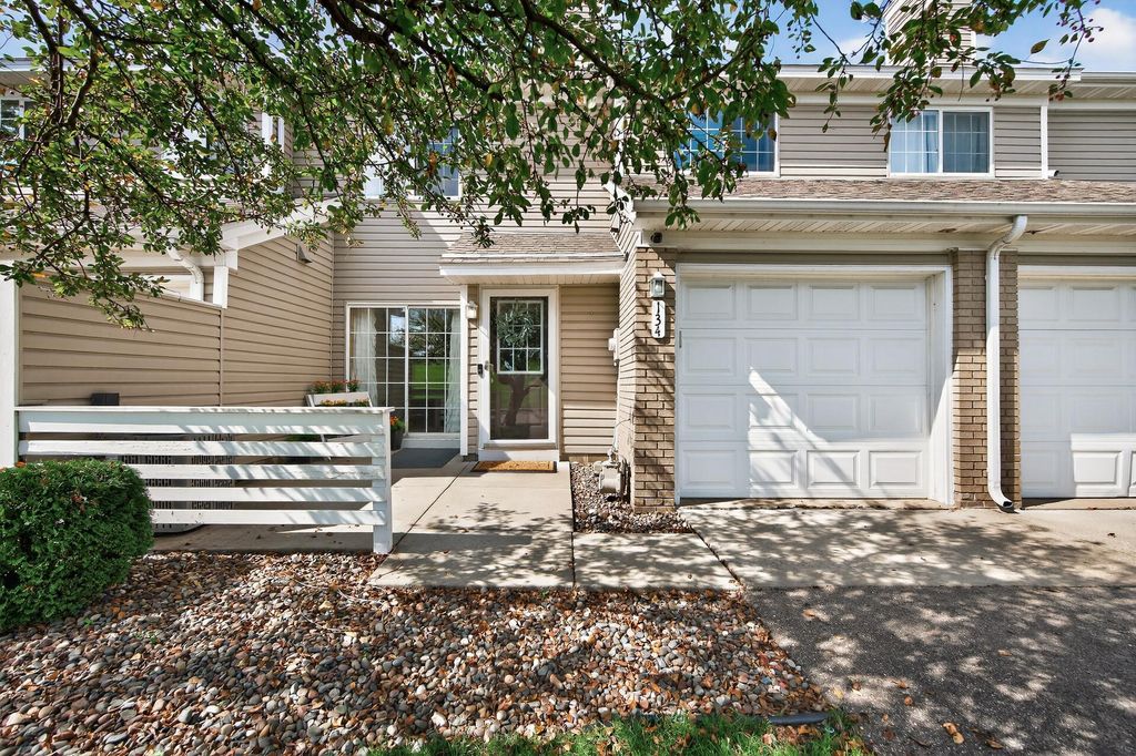 13420 60th Place N 134, Plymouth, MN 55446