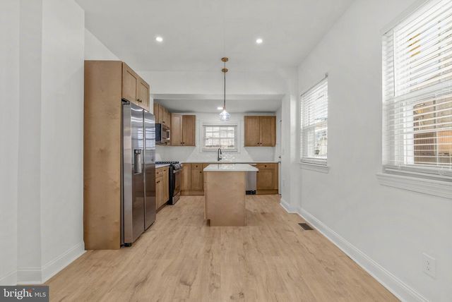 306 MIFFLIN ST, Philadelphia, PA 19148