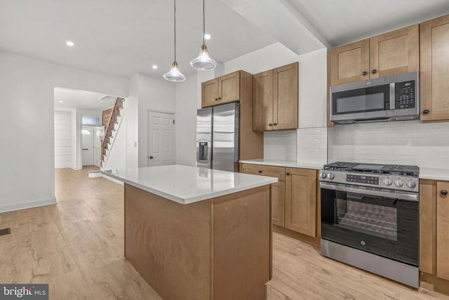 306 MIFFLIN ST, Philadelphia, PA 19148