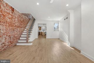 306 MIFFLIN ST, Philadelphia, PA 19148