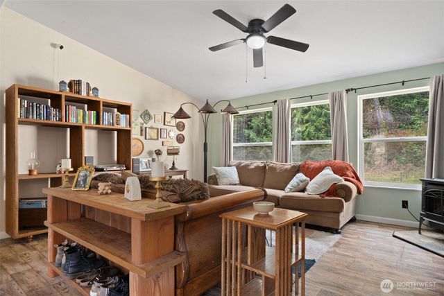 5037 SE Horstman Road, Port Orchard, WA 98366
