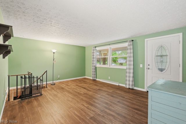 6160 Coyla Avenue NW, Canal Fulton, OH 44614