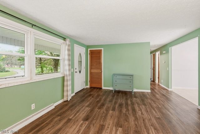 6160 Coyla Avenue NW, Canal Fulton, OH 44614