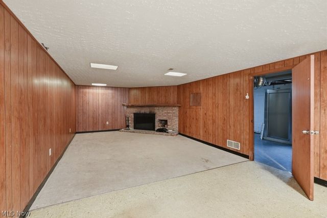 6160 Coyla Avenue NW, Canal Fulton, OH 44614