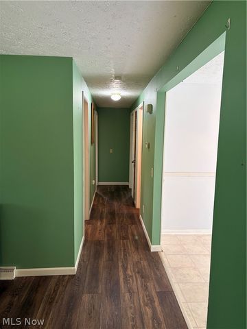 6160 Coyla Avenue NW, Canal Fulton, OH 44614