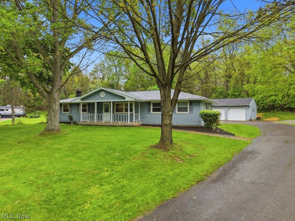 6160 Coyla Avenue NW, Canal Fulton, OH 44614
