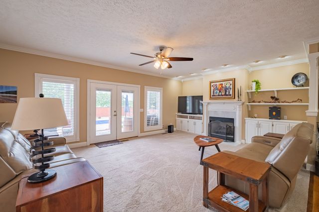 300 WILLOWBROOK DRIVE, Manchester, TN 37355