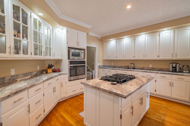 300 WILLOWBROOK DRIVE, Manchester, TN 37355