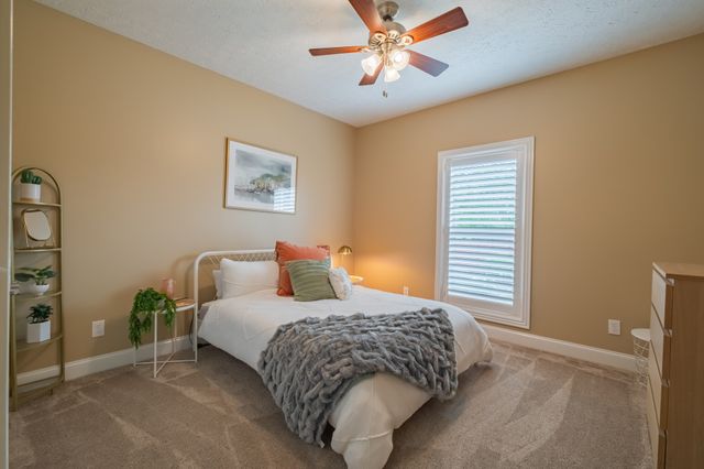 300 WILLOWBROOK DRIVE, Manchester, TN 37355