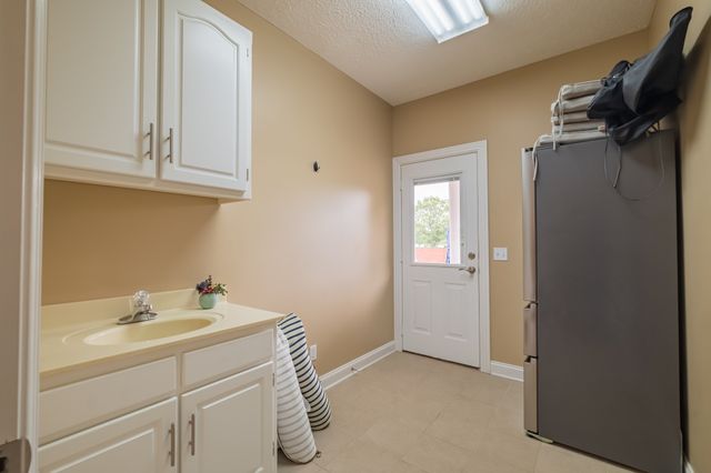 300 WILLOWBROOK DRIVE, Manchester, TN 37355