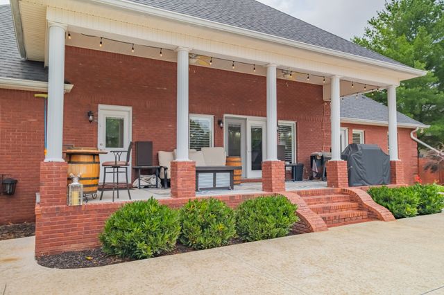 300 WILLOWBROOK DRIVE, Manchester, TN 37355