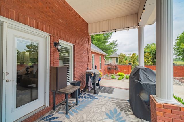 300 WILLOWBROOK DRIVE, Manchester, TN 37355