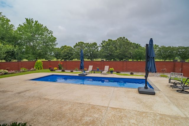 300 WILLOWBROOK DRIVE, Manchester, TN 37355