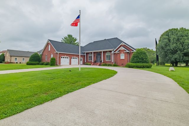 300 WILLOWBROOK DRIVE, Manchester, TN 37355