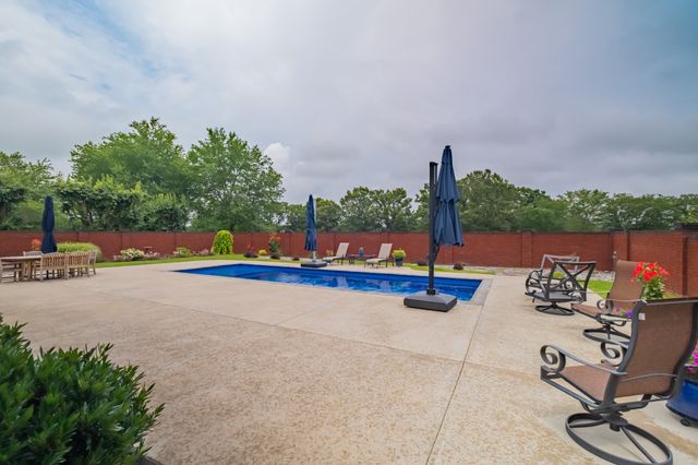 300 WILLOWBROOK DRIVE, Manchester, TN 37355