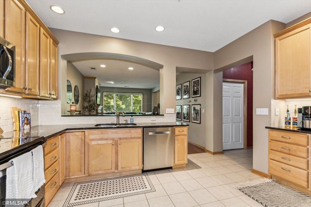 8064 Golden Valley Road, Golden Valley, MN 55427
