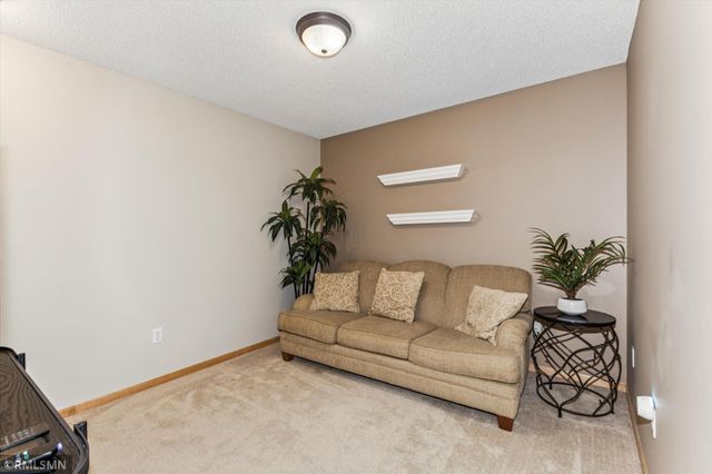 8064 Golden Valley Road, Golden Valley, MN 55427