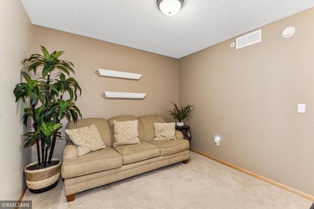8064 Golden Valley Road, Golden Valley, MN 55427