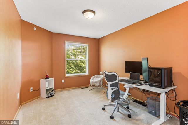 8064 Golden Valley Road, Golden Valley, MN 55427