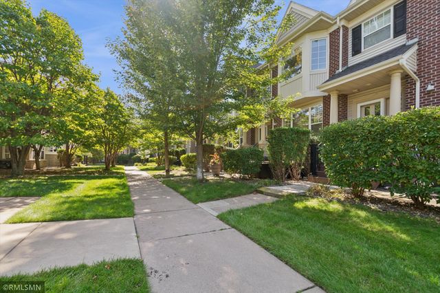 8064 Golden Valley Road, Golden Valley, MN 55427