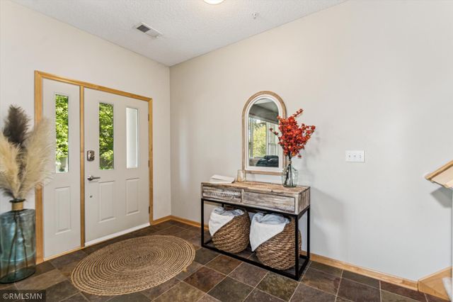 8064 Golden Valley Road, Golden Valley, MN 55427