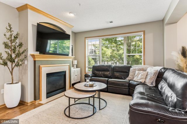 8064 Golden Valley Road, Golden Valley, MN 55427