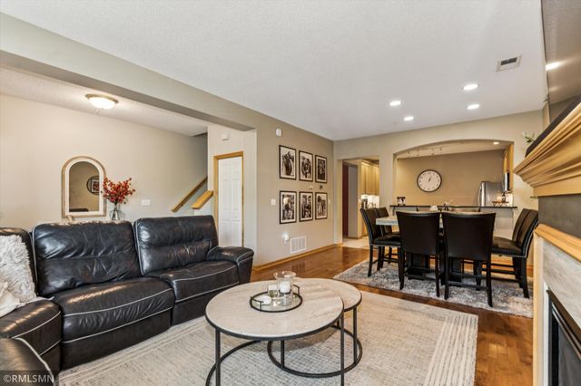 8064 Golden Valley Road, Golden Valley, MN 55427