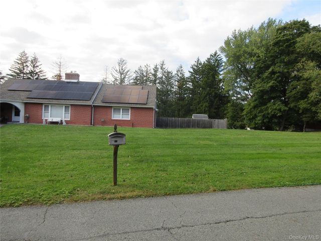 51 Overhill Road, Middletown, NY 10940