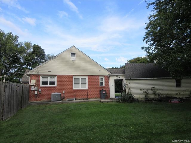 51 Overhill Road, Middletown, NY 10940