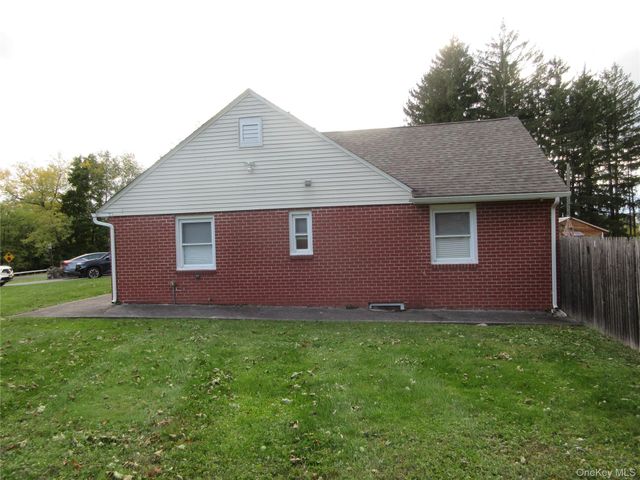 51 Overhill Road, Middletown, NY 10940