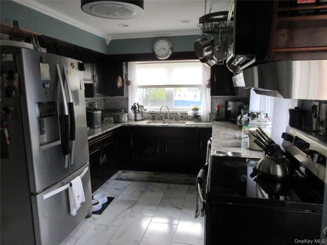 51 Overhill Road, Middletown, NY 10940