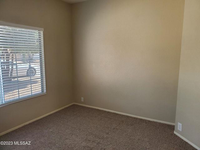 9861 N Western Sky Place, Tucson, AZ 85742