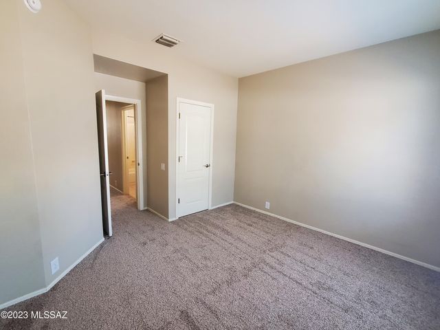 9861 N Western Sky Place, Tucson, AZ 85742
